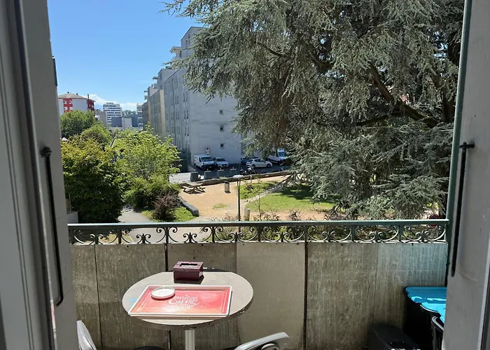 Pensjonat Privee Cosy A 30s De La Gare De *